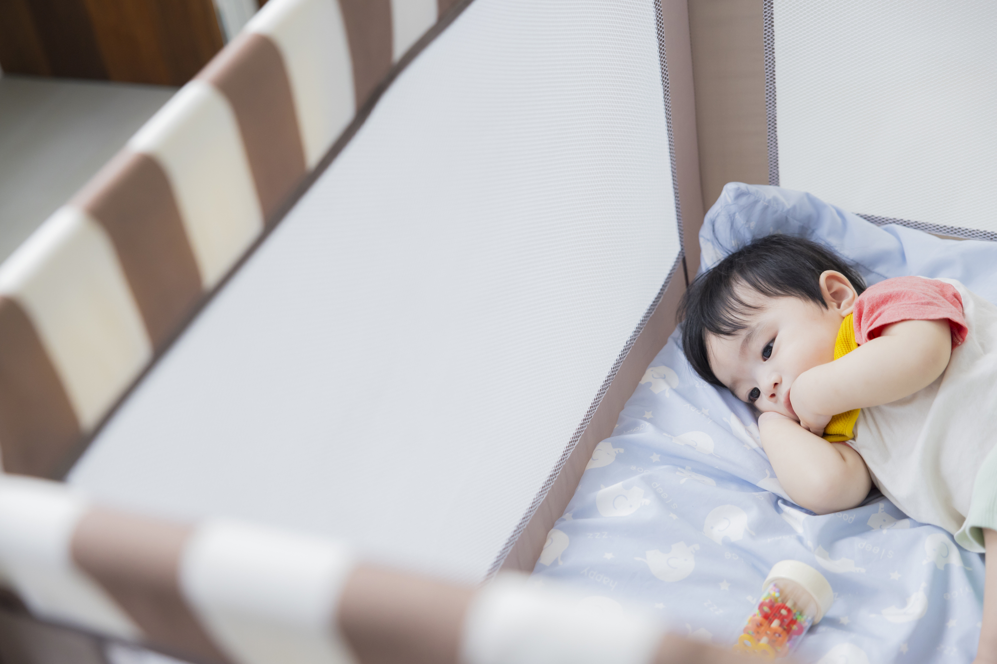 ベビーベッドはいつまで使う？必要性と卒業のタイミング | 子育て情報